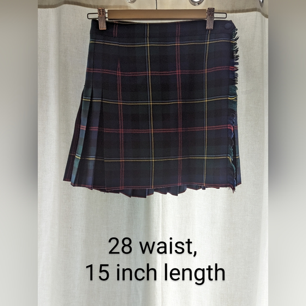 Kilt like skirt